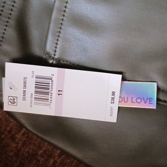 Bnwt Skirt - Picture 4 of 4